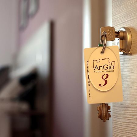 Angio Holiday Rooms 나폴리 외부 사진
