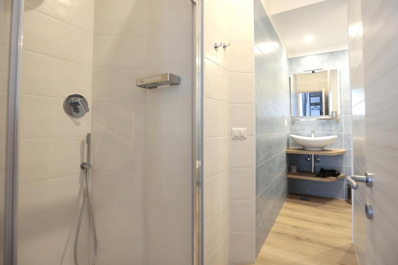 Angio Holiday Rooms 나폴리 외부 사진
